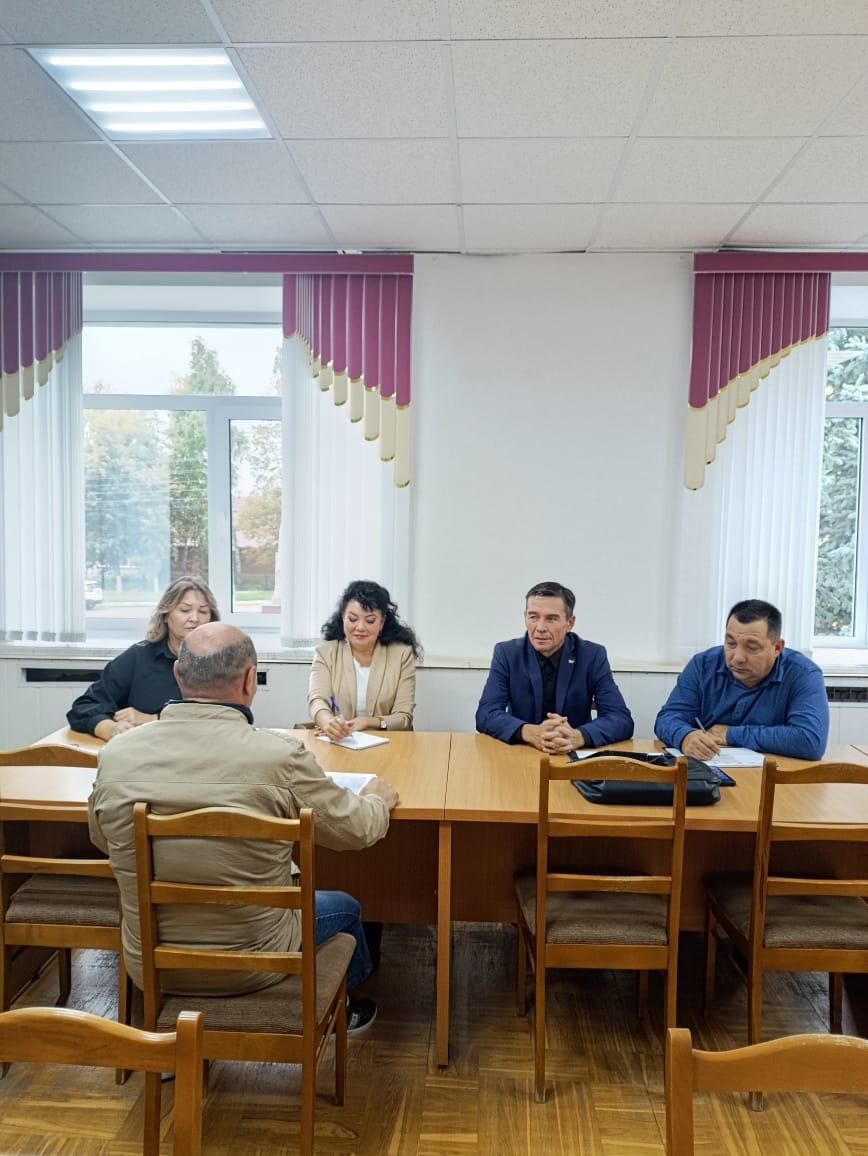 Представители нотариального сообщества оказали бесплатную правовую помощь гражданам