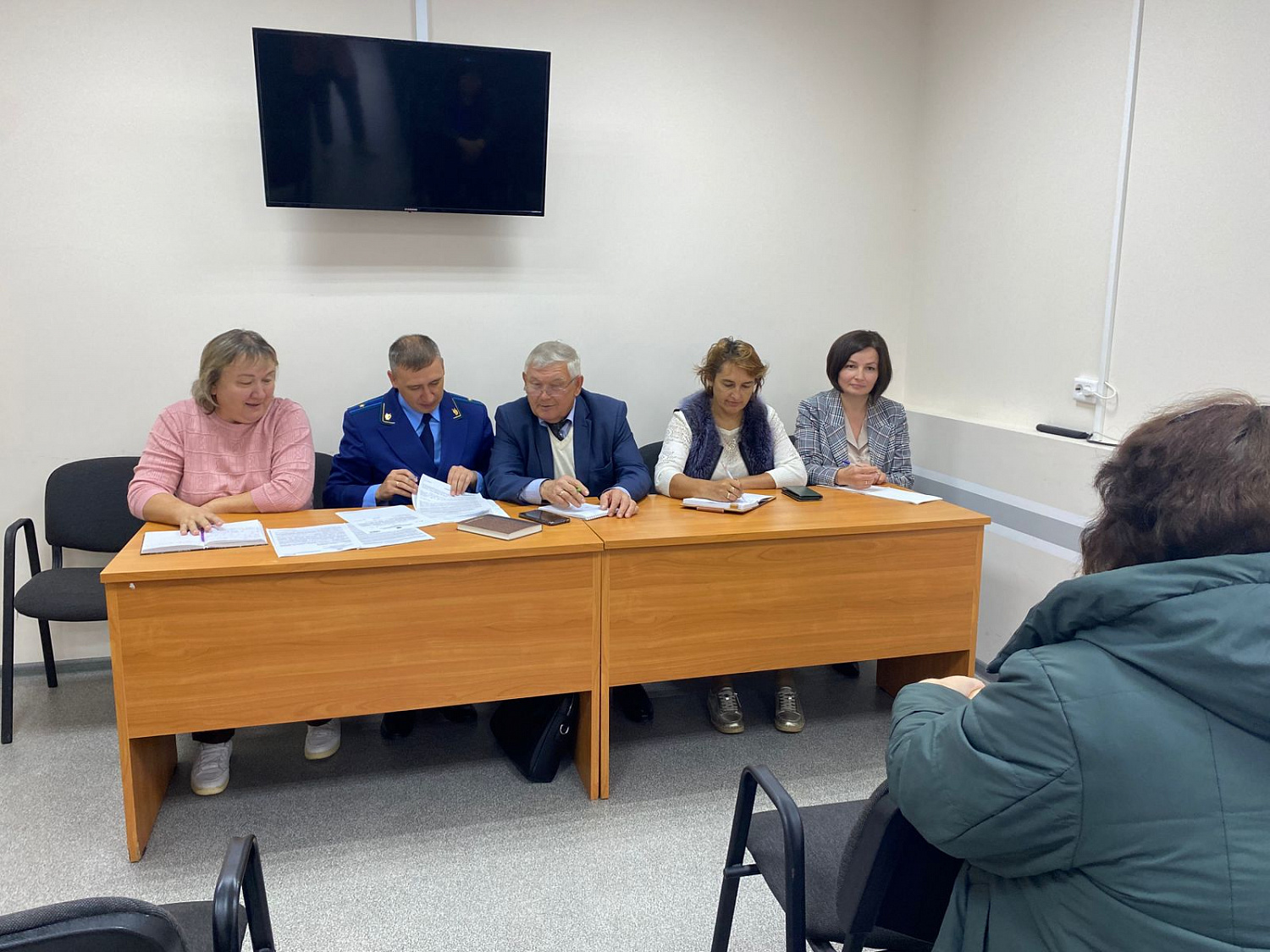 Представители нотариального сообщества оказали бесплатную правовую помощь гражданам
