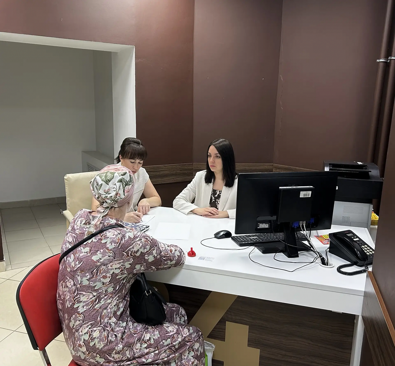 Нотариусы приняли участие во Всероссийском дне оказания бесплатной юридической помощи